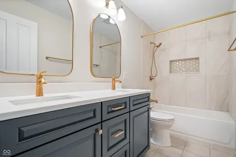 12044 Bird Key Boulevard Fishers IN 46037