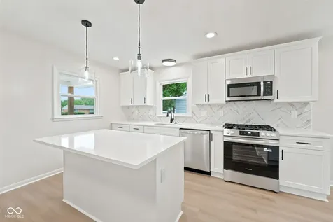 2220 N Lesley Avenue Indianapolis IN 46218
