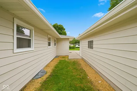 2220 N Lesley Avenue Indianapolis IN 46218