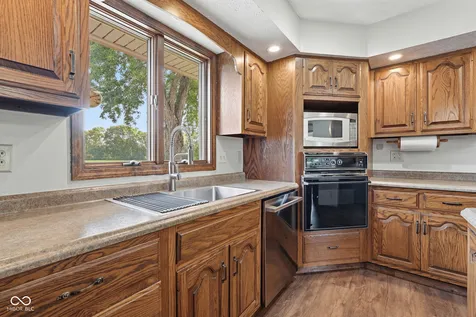 6300 E 350 N Franklin IN 46131