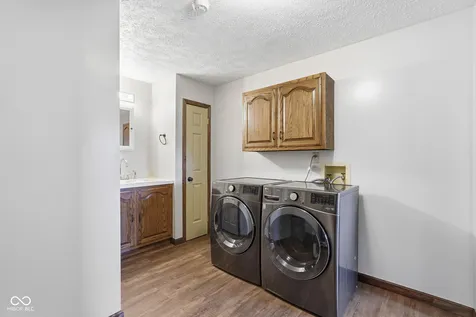 6300 E 350 N Franklin IN 46131