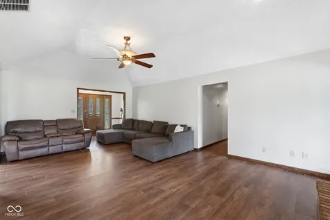 6300 E 350 N Franklin IN 46131