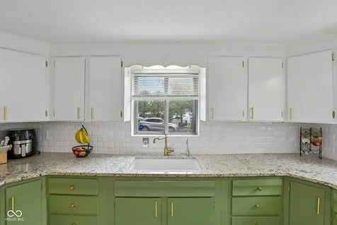 5231 W Edwards Avenue Indianapolis IN 46221
