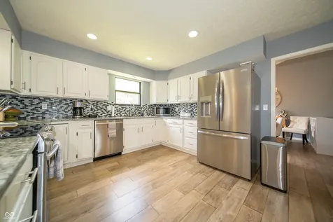 7442 Blue Creek South Drive Indianapolis IN 46256