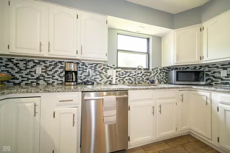7442 Blue Creek South Drive Indianapolis IN 46256
