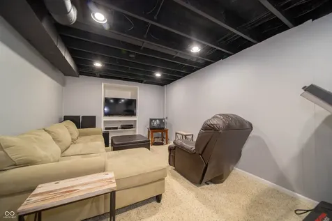 7442 Blue Creek South Drive Indianapolis IN 46256