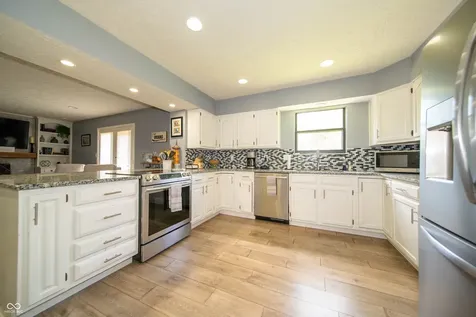 7442 Blue Creek South Drive Indianapolis IN 46256