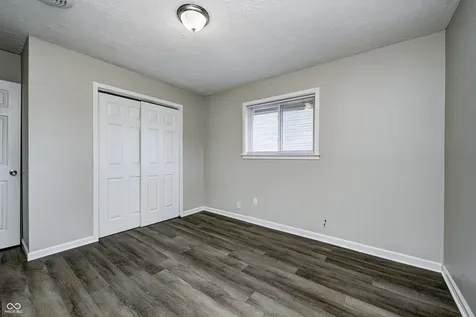8467 Bluff Road Indianapolis IN 46217