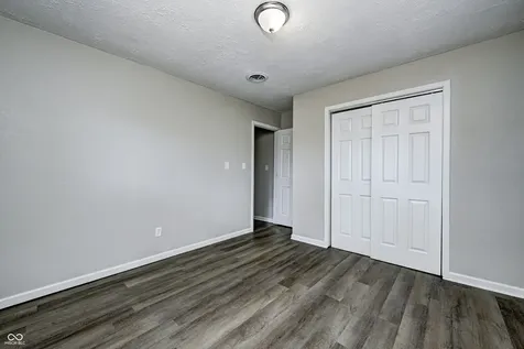 8467 Bluff Road Indianapolis IN 46217