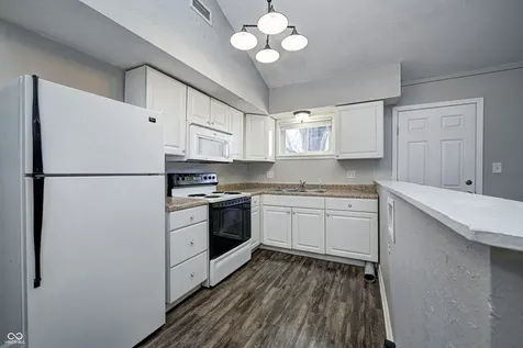 8467 Bluff Road Indianapolis IN 46217