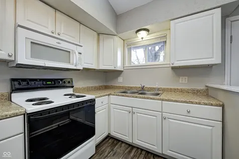 8467 Bluff Road Indianapolis IN 46217