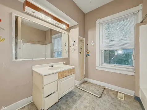 7516 E 46th Street Indianapolis IN 46226