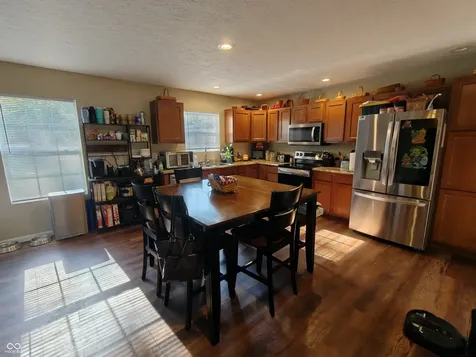 5015 E 400 N Shelbyville IN 46176