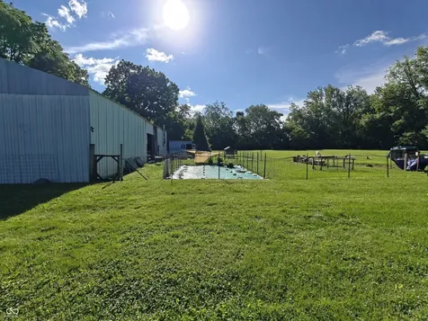 5015 E 400 N Shelbyville IN 46176