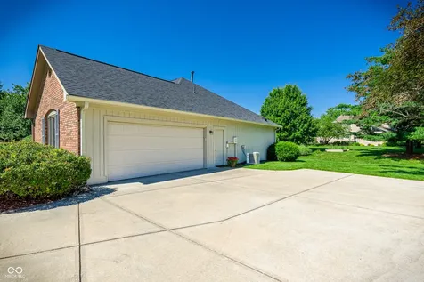 8119 Lake Point Way Indianapolis IN 46256