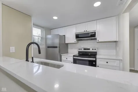 3036 Lake Shore Drive Indianapolis IN 46205