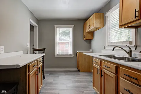 8725 Crawfordsville Road Indianapolis IN 46234