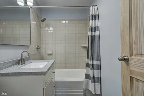 8725 Crawfordsville Road Indianapolis IN 46234