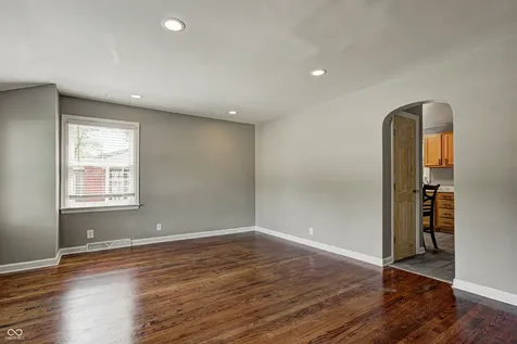 8725 Crawfordsville Road Indianapolis IN 46234