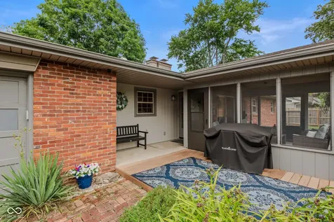 4225 Washington Street Columbus IN 47203