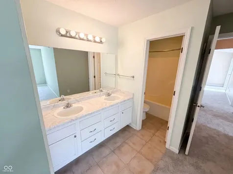 2709 Lucas Drive Westfield IN 46074