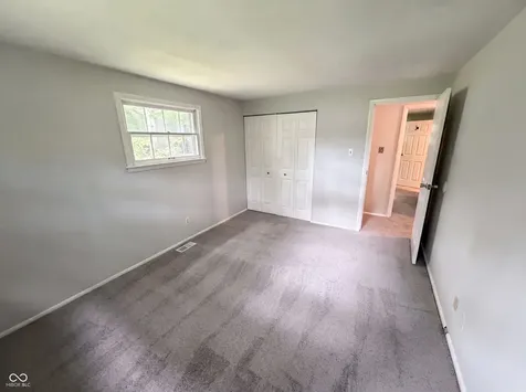 1537 W 74th Place Indianapolis IN 46260