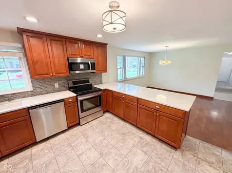 1537 W 74th Place Indianapolis IN 46260