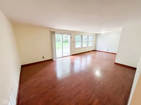 1537 W 74th Place Indianapolis IN 46260