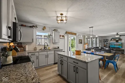 2289 S Moeller Circle New Palestine IN 46163
