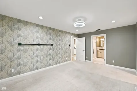 41 E Westfield Boulevard Indianapolis IN 46220