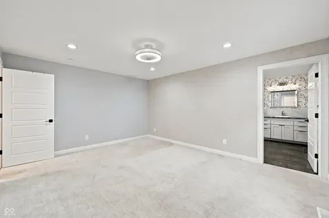 41 E Westfield Boulevard Indianapolis IN 46220
