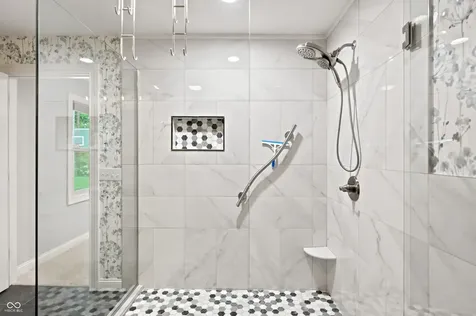 41 E Westfield Boulevard Indianapolis IN 46220