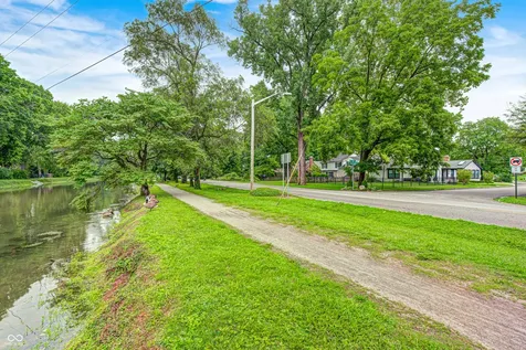 41 E Westfield Boulevard Indianapolis IN 46220