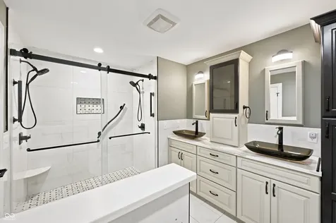 41 E Westfield Boulevard Indianapolis IN 46220