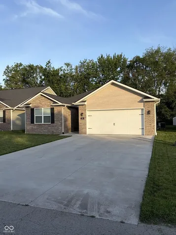 731 Maple Avenue Seymour IN 47274