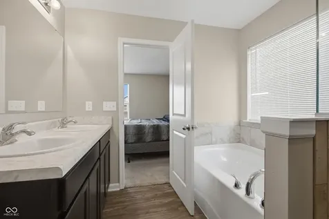 4073 Denali Drive Indianapolis IN 46235