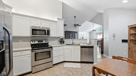 11523 Winding Wood Drive Indianapolis IN 46235