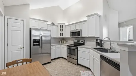 11523 Winding Wood Drive Indianapolis IN 46235