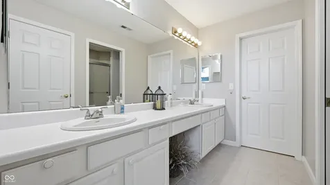 11523 Winding Wood Drive Indianapolis IN 46235