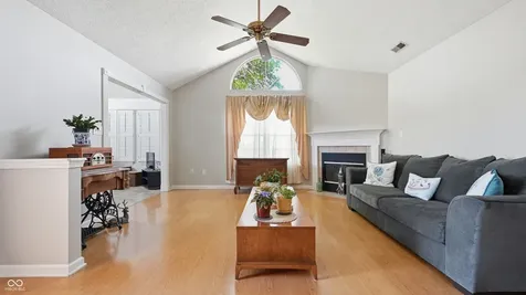 11523 Winding Wood Drive Indianapolis IN 46235