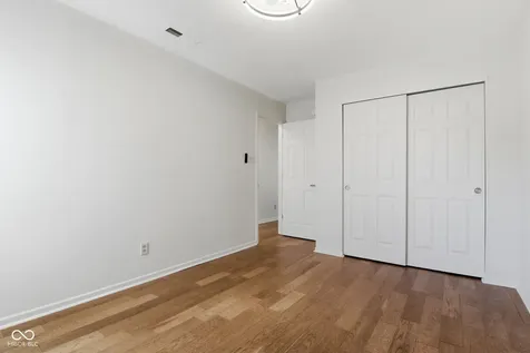 8649 Liberty Mills Drive Indianapolis IN 46113