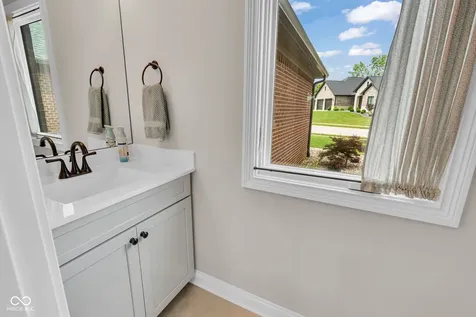 1701 Leicester Danville IN 46122