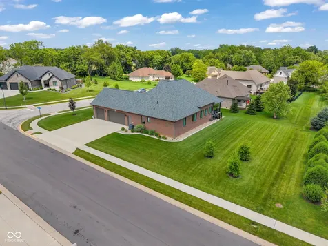 1701 Leicester Danville IN 46122
