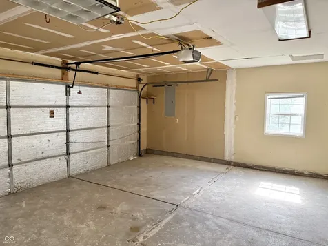 1025 Killian Mooresville IN 46158