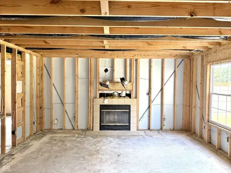 1025 Killian Mooresville IN 46158