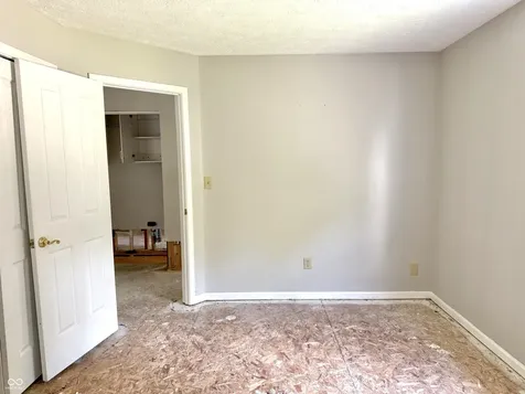1025 Killian Mooresville IN 46158