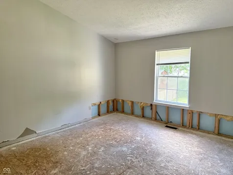 1025 Killian Mooresville IN 46158