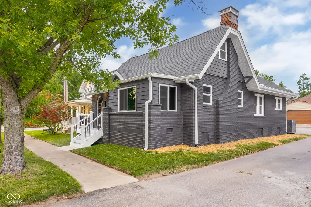 1647 Washington Street Columbus IN 47201