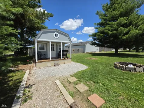 1408 E 600 N Whiteland IN 46184