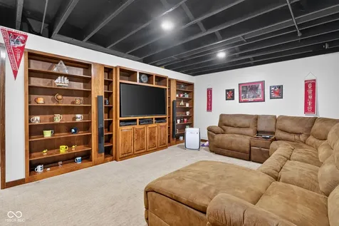 101 Wellington Bluff Court Noblesville IN 46060